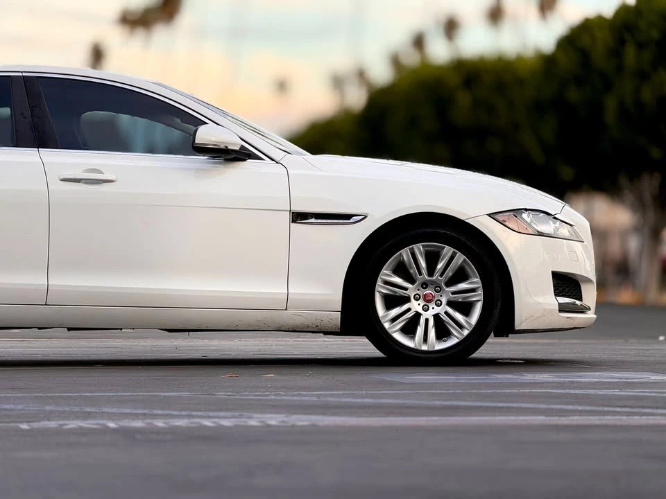 2017 Jaguar X260 XF - Image 2 of 19