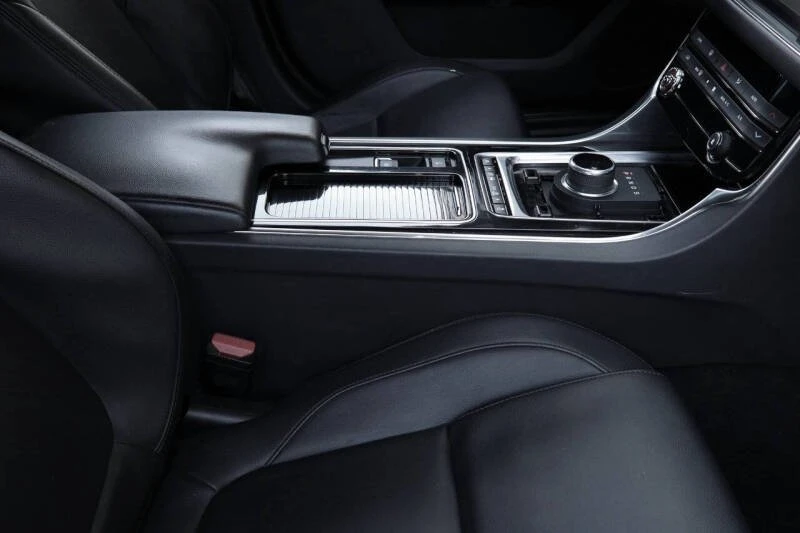 2017 Jaguar X260 XF - Image 14 of 16