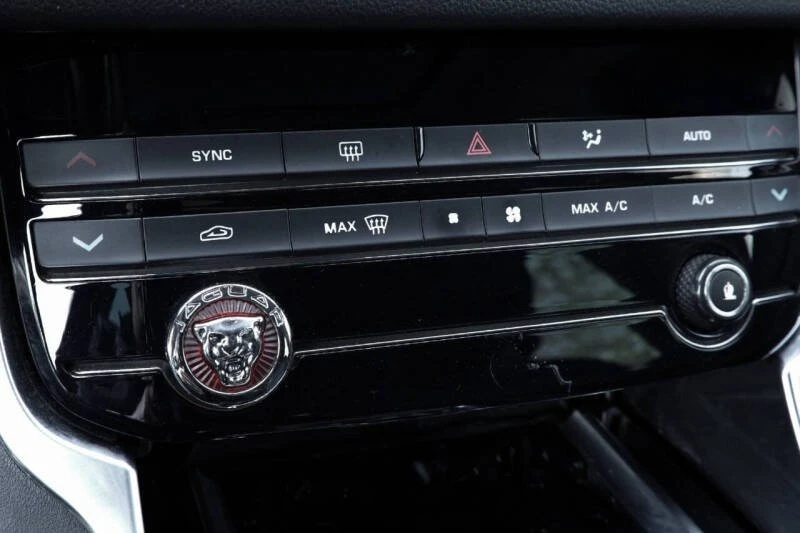 2017 Jaguar X260 XF - Image 15 of 16