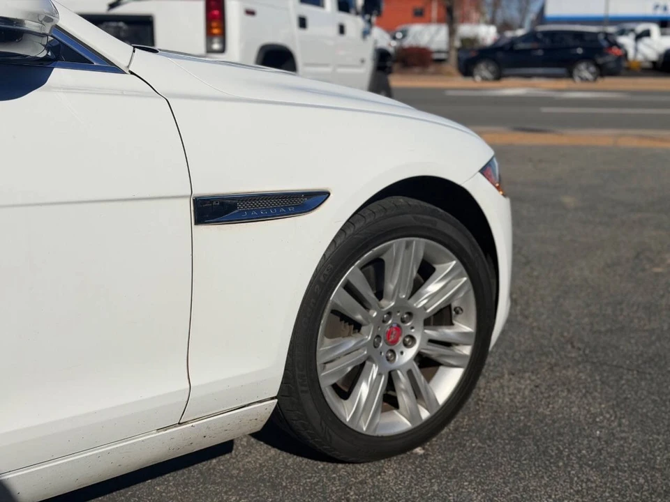 2017 Jaguar X260 XF - Image 5 of 15