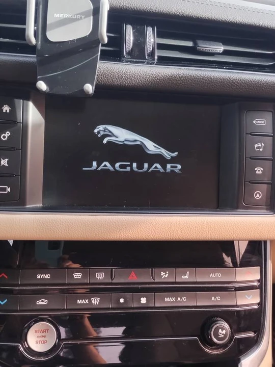 2017 Jaguar X260 XF - Image 5 of 11