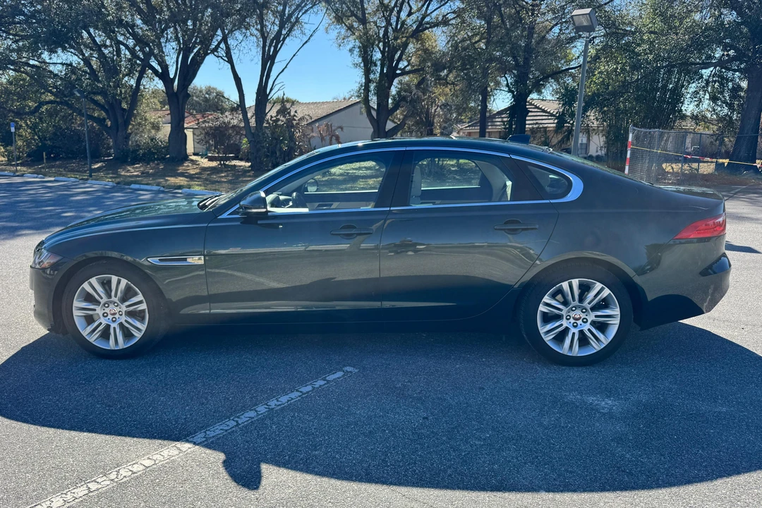 2017 Jaguar X260 XF - Image 5 of 31