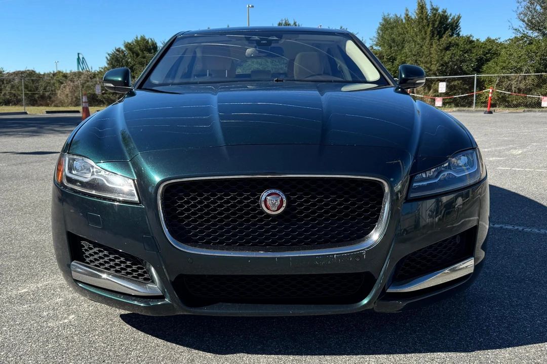 2017 Jaguar X260 XF - Image 2 of 31