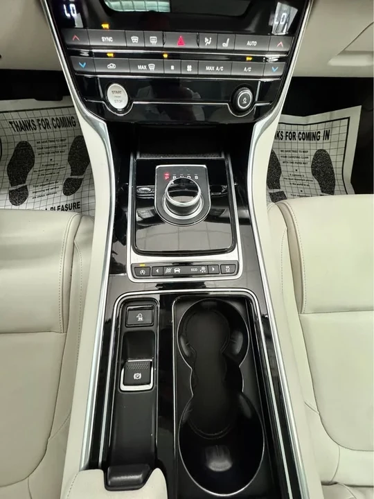 2017 Jaguar X260 XF - Image 8 of 20