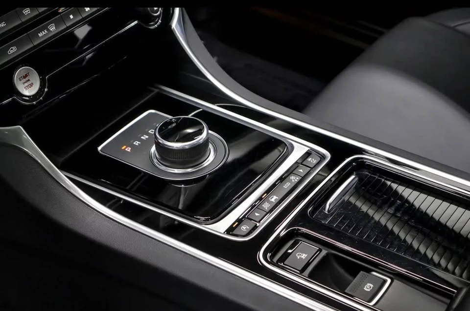 2017 Jaguar X260 XF - Image 14 of 20