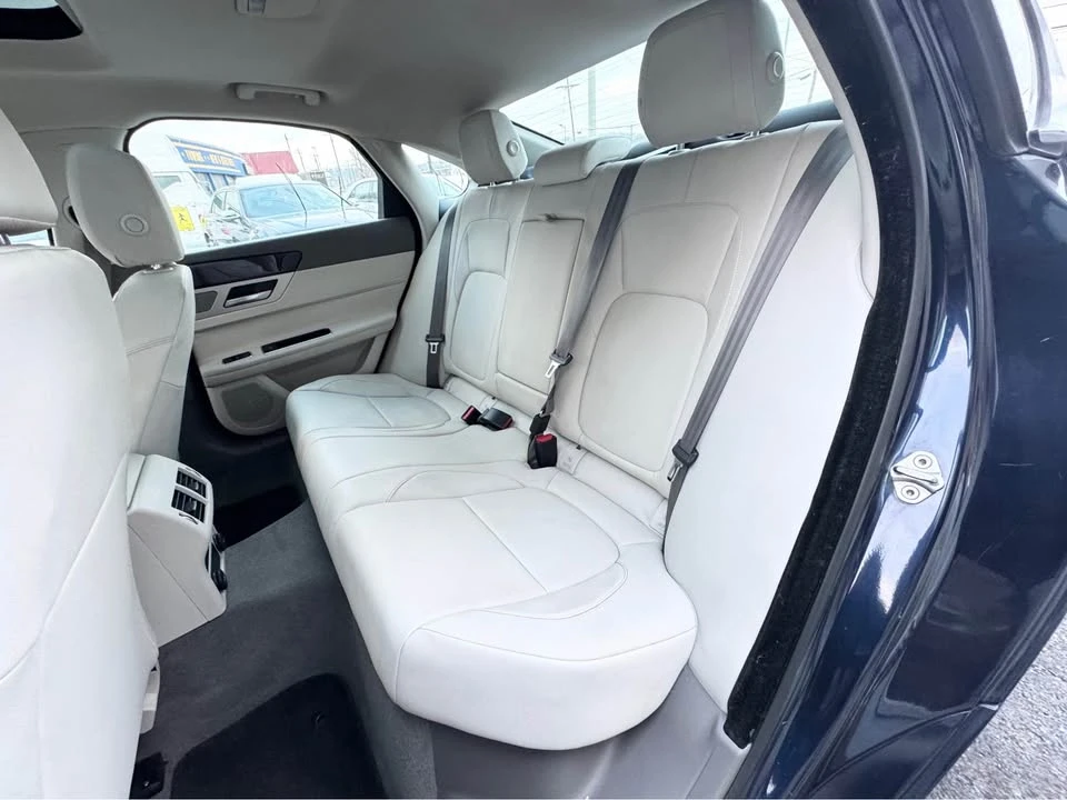 2017 Jaguar X260 XF - Image 16 of 17