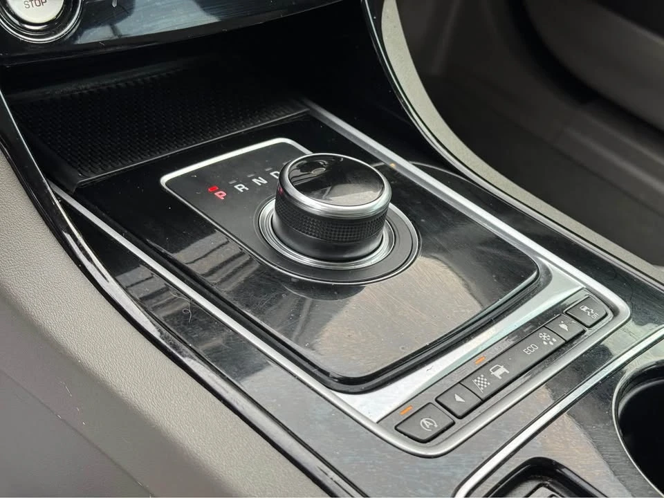 2017 Jaguar X260 XF - Image 17 of 19