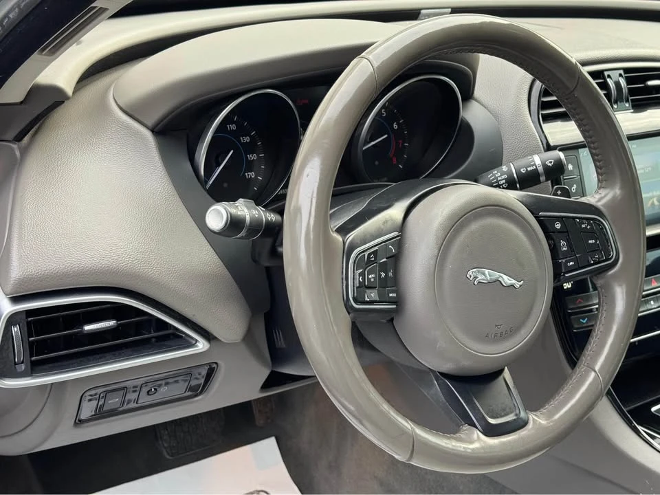 2017 Jaguar X260 XF - Image 8 of 19