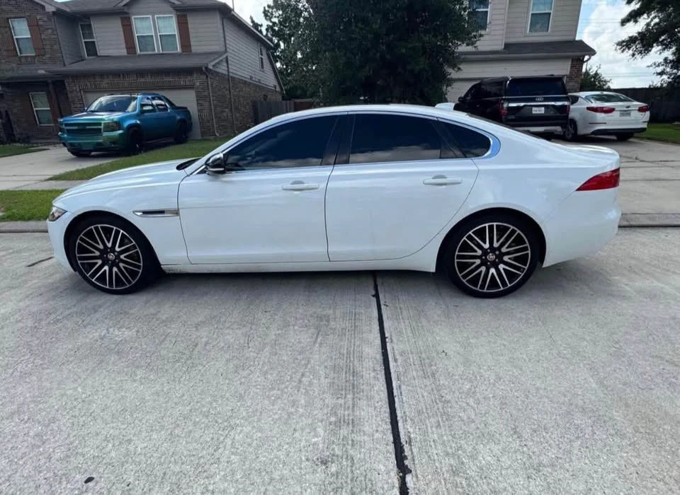 2017 Jaguar X260 XF - Image 2 of 7