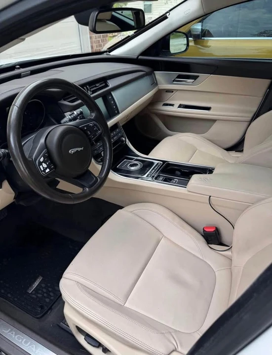 2017 Jaguar X260 XF - Image 5 of 7