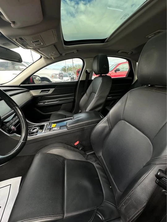 2017 Jaguar X260 XF - Image 4 of 5