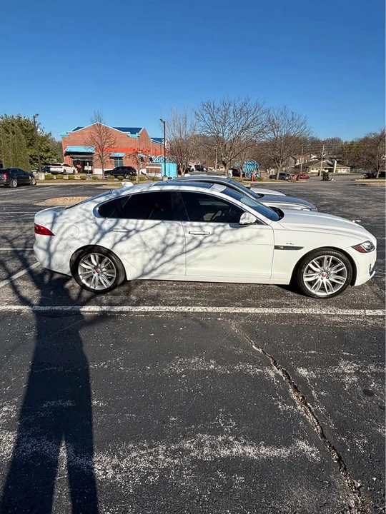 2017 Jaguar X260 XF - Image 3 of 11