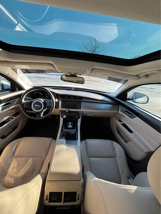 2017 Jaguar X260 XF - Image 7 of 11