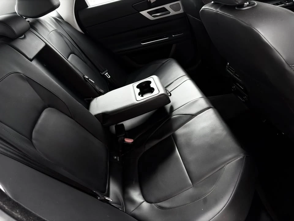 2017 Jaguar X260 XF - Image 7 of 14