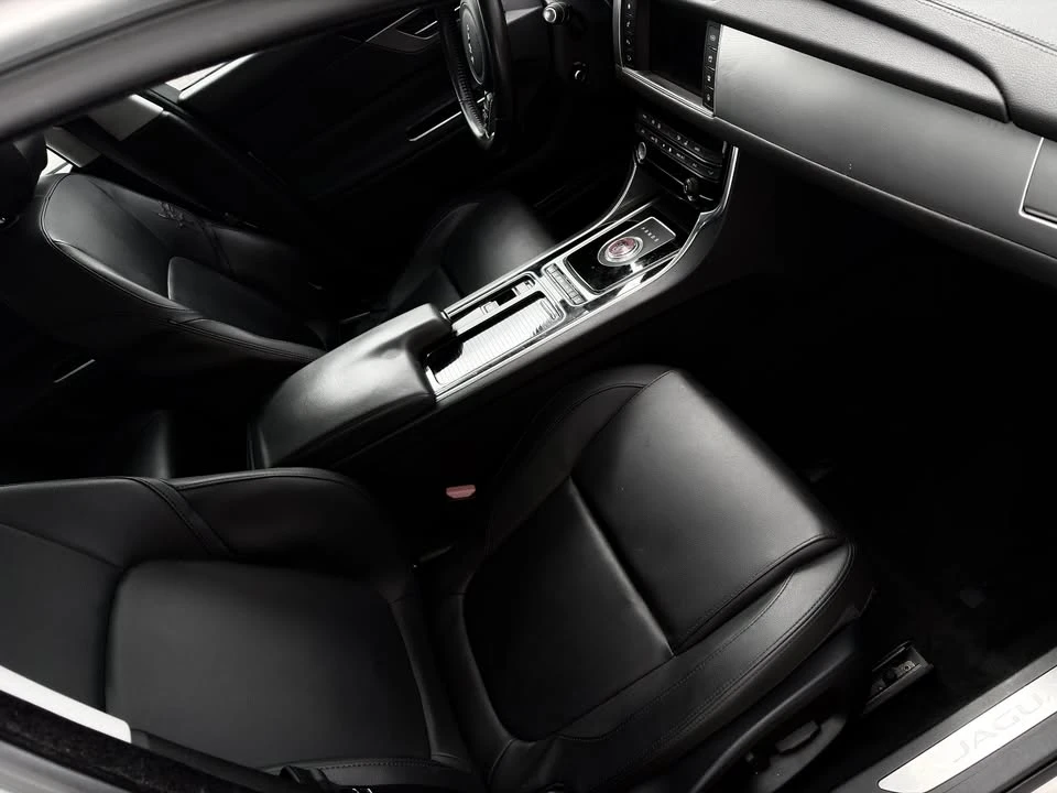 2017 Jaguar X260 XF - Image 6 of 14