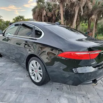 2017 Jaguar XF 35t Premium