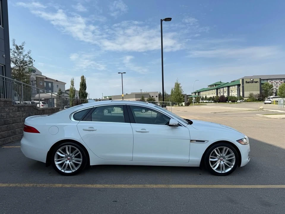 2017 Jaguar X260 XF - Image 4 of 17
