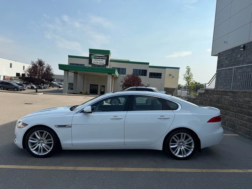 2017 Jaguar X260 XF - Image 8 of 17