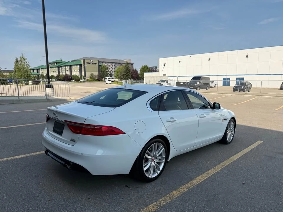 2017 Jaguar X260 XF - Image 5 of 17