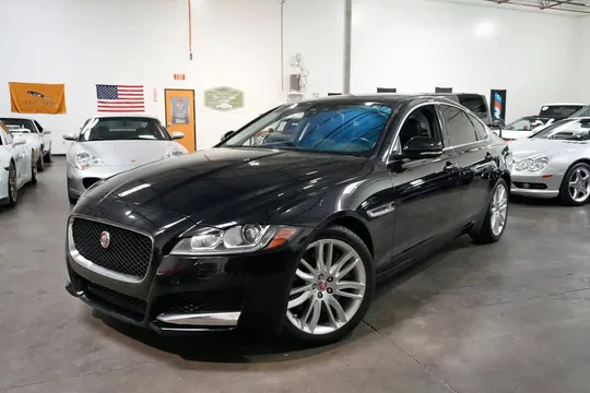 2017 Jaguar XF 35t Prestige