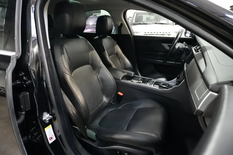 2017 Jaguar X260 XF - Image 16 of 20