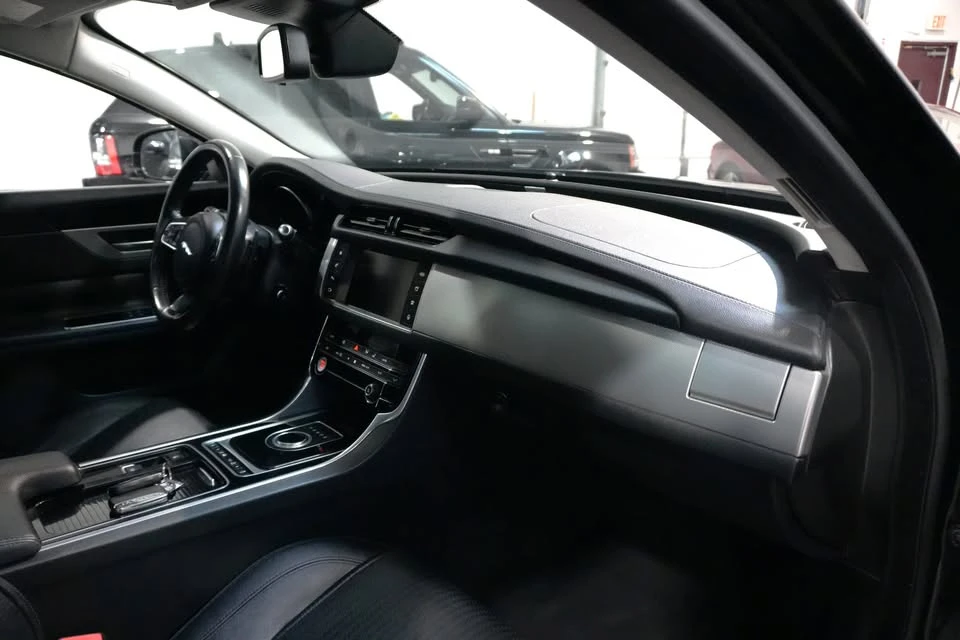2017 Jaguar X260 XF - Image 17 of 20