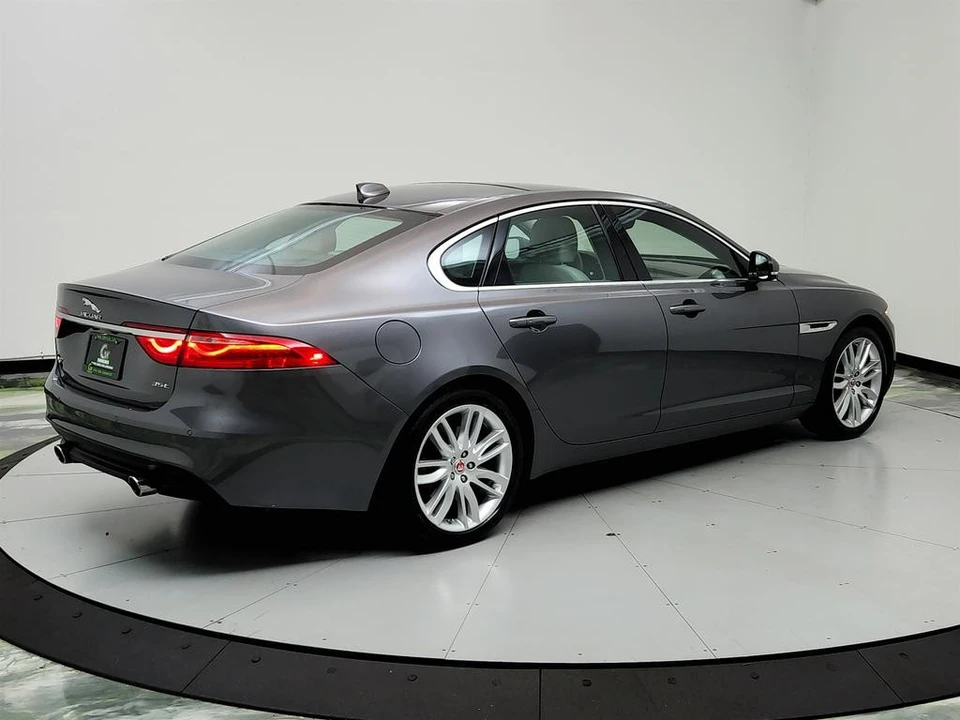 2017 Jaguar X260 XF - Image 5 of 21