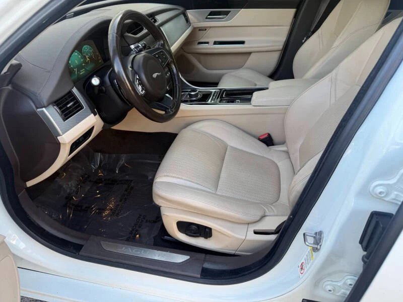 2017 Jaguar X260 XF - Image 7 of 16