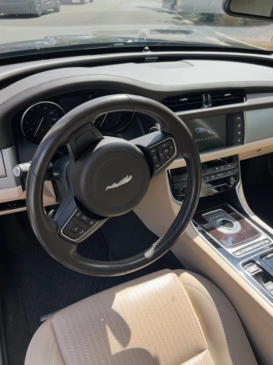 2017 Jaguar X260 XF - Image 10 of 11