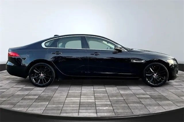 2017 Jaguar X260 XF - Image 8 of 12