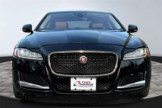 2017 Jaguar X260 XF - Image 2 of 12