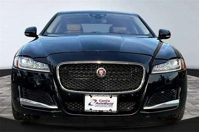 2017 Jaguar X260 XF - Image 2 of 10