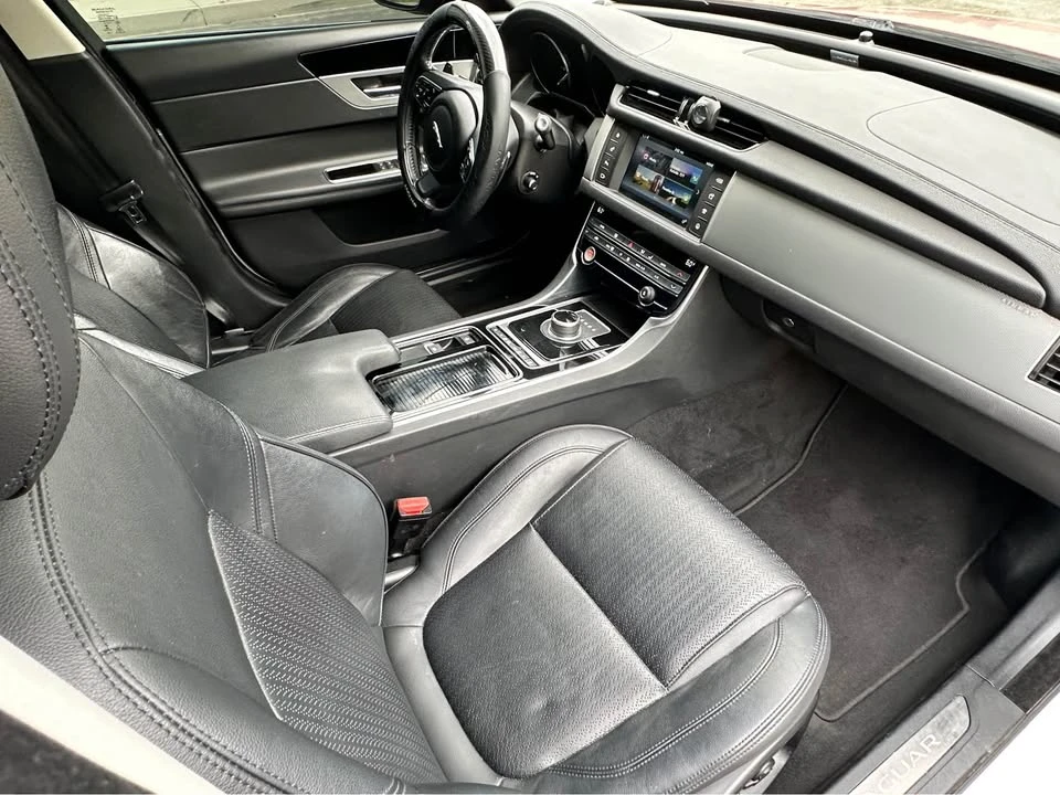 2017 Jaguar X260 XF - Image 12 of 14