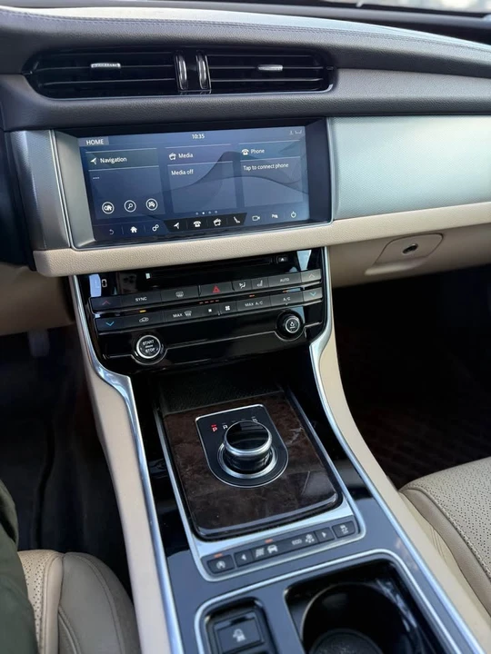 2017 Jaguar X260 XF - Image 17 of 20