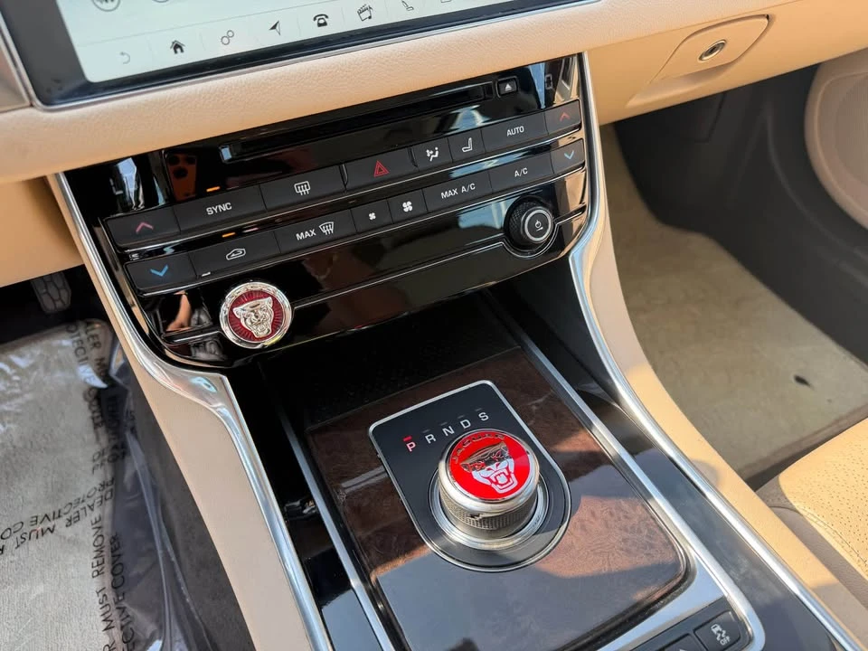 2017 Jaguar X260 XF - Image 19 of 20