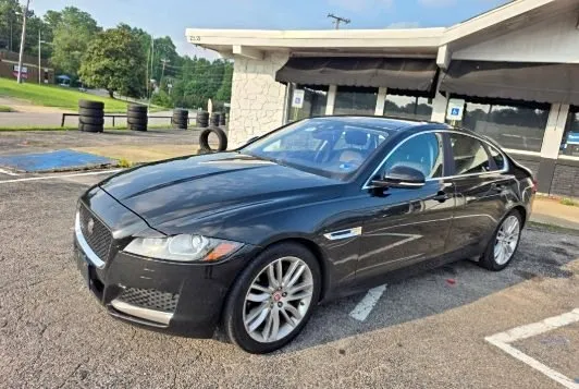 2017 Jaguar XF 35t Prestige Sedan 4D