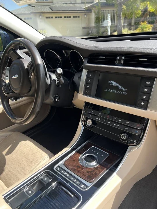 2017 Jaguar X260 XF - Image 2 of 18