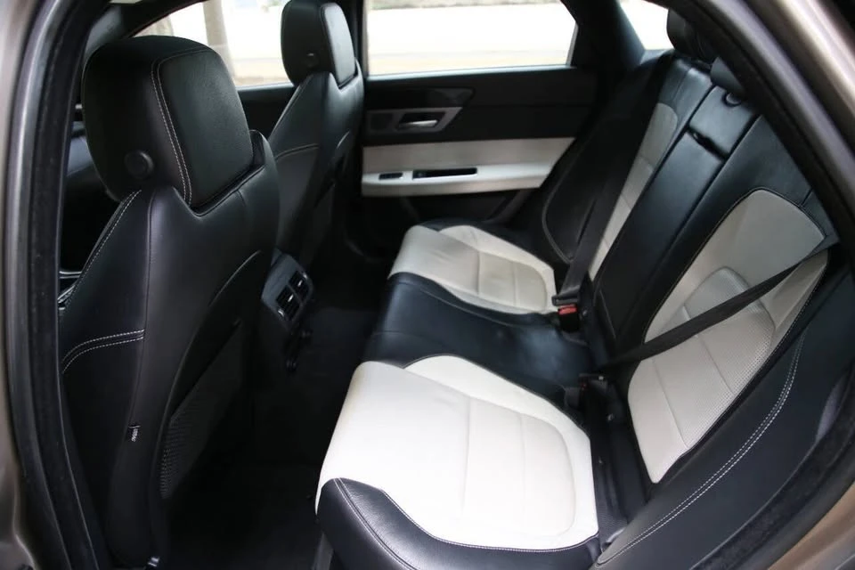 2017 Jaguar X260 XF - Image 7 of 14
