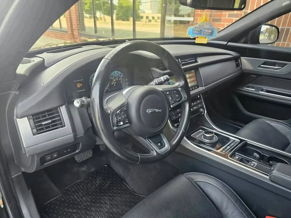 2017 Jaguar X260 XF - Image 13 of 20