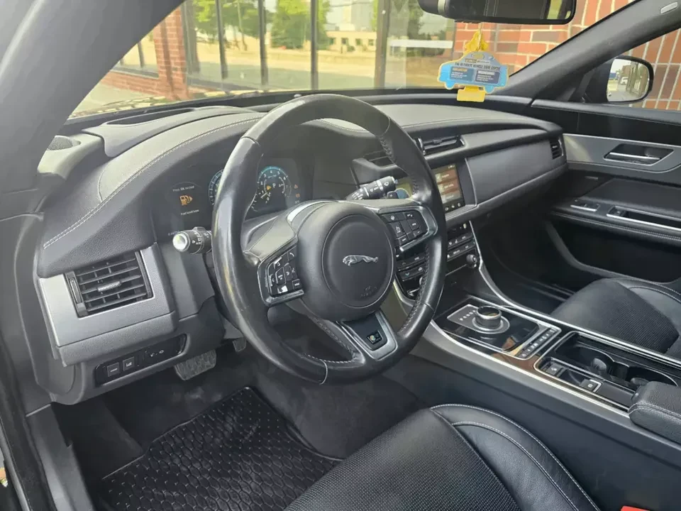 2017 Jaguar X260 XF - Image 13 of 20