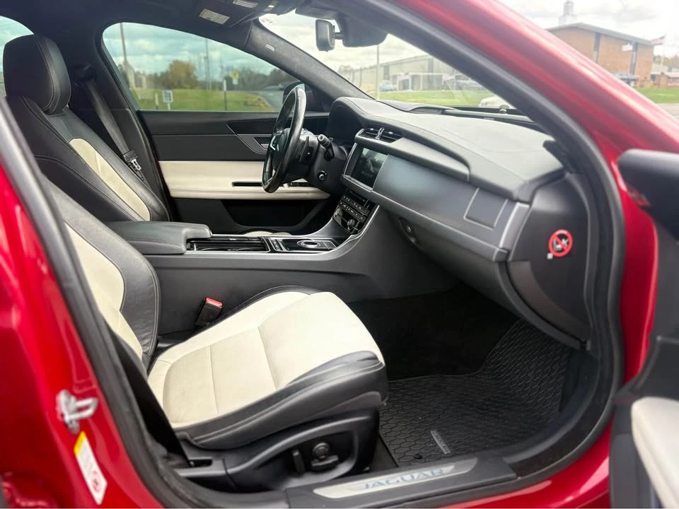 2017 Jaguar X260 XF - Image 14 of 20