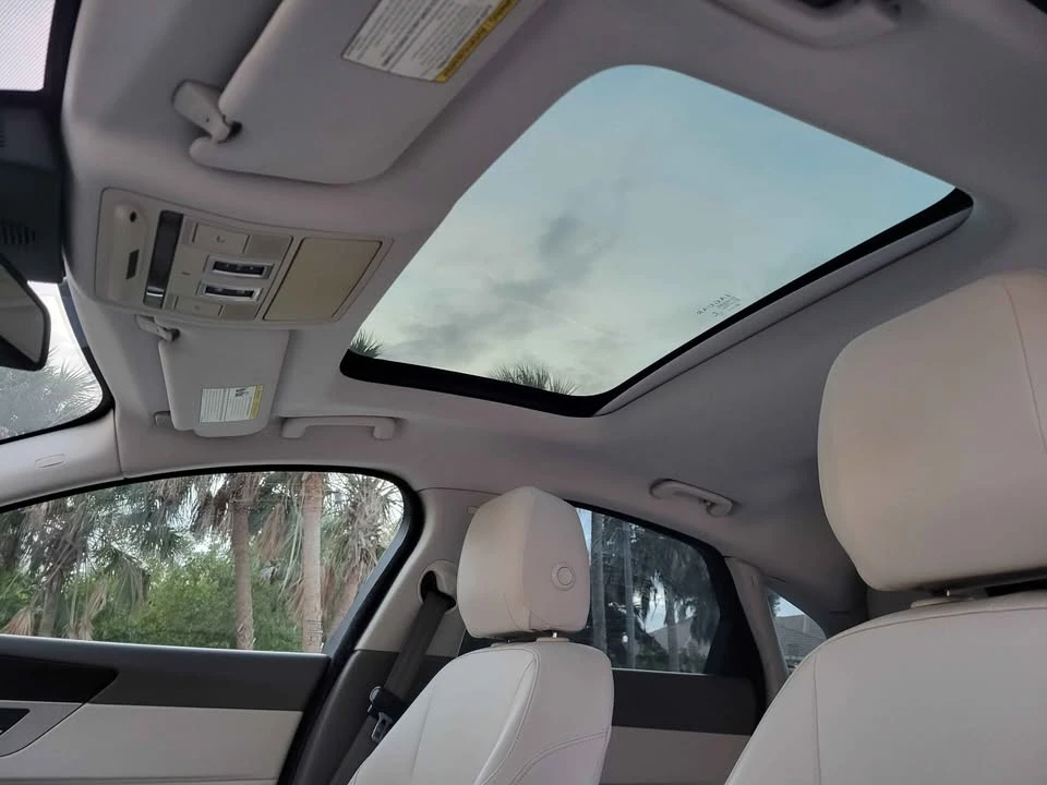 2017 Jaguar X260 XF - Image 13 of 20