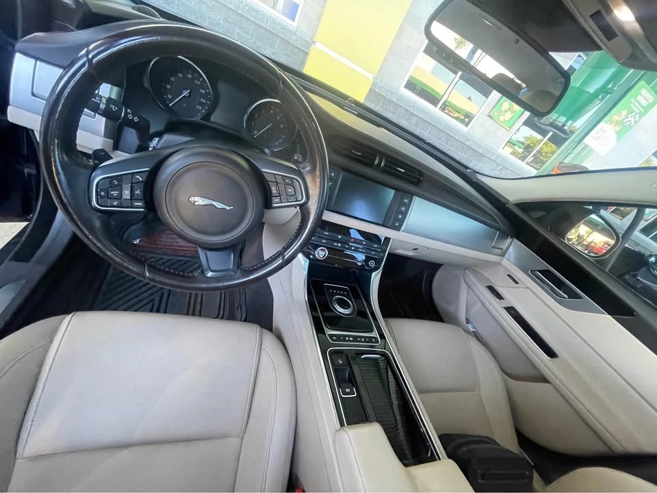 2017 Jaguar X260 XF - Image 10 of 12