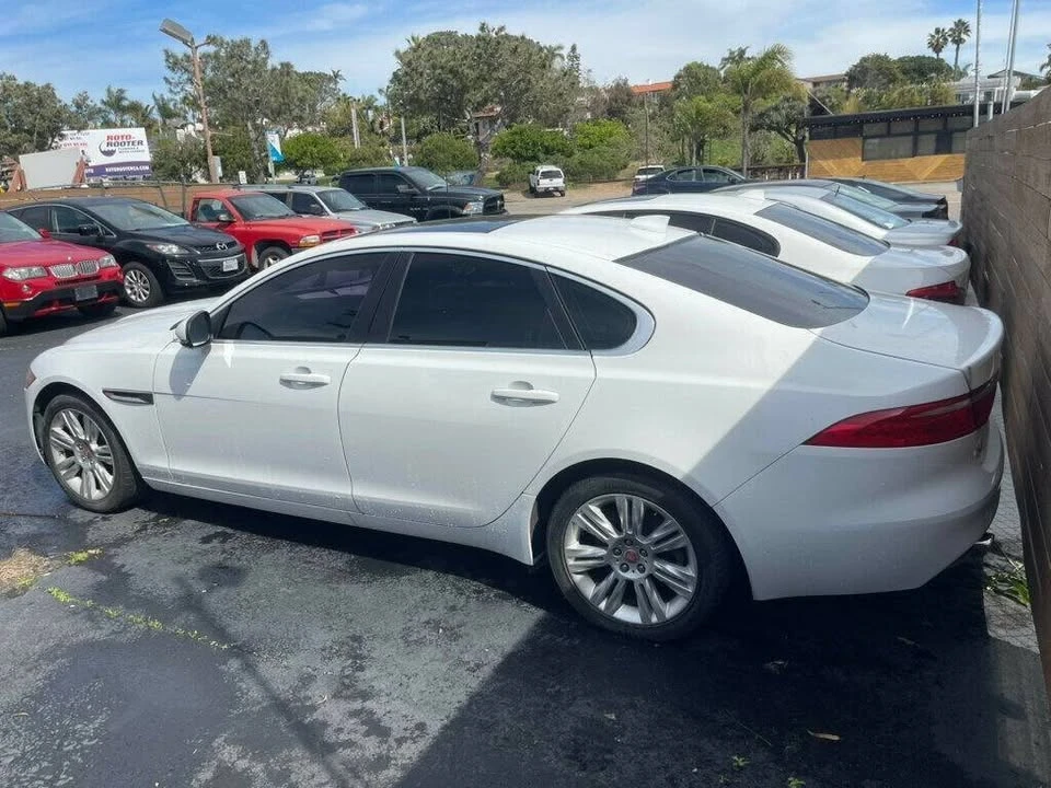 2017 Jaguar X260 XF - Image 4 of 17