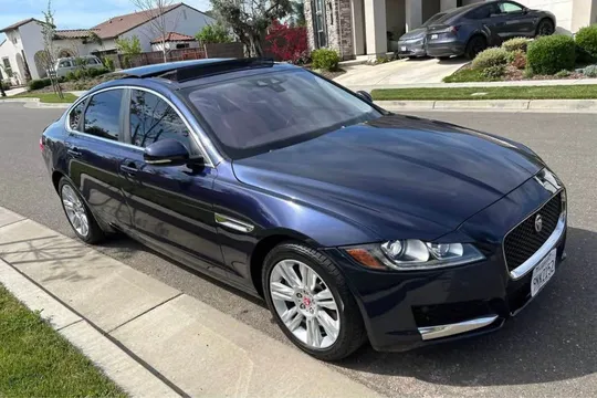 2017 Jaguar XF 35t