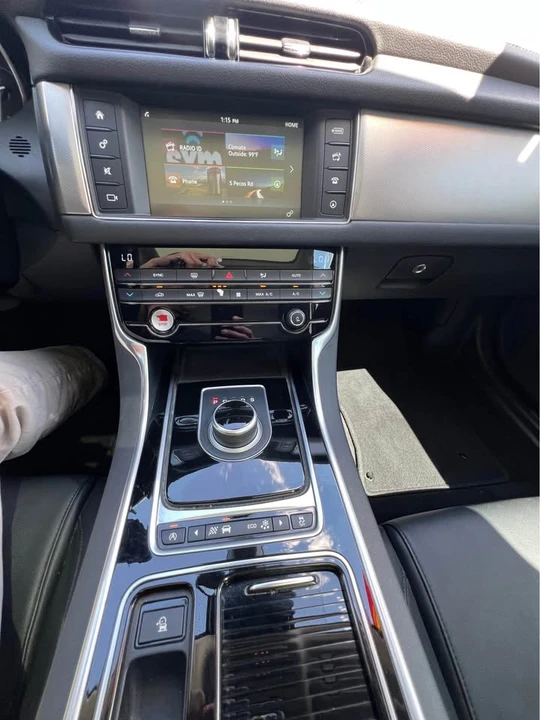 2017 Jaguar X260 XF - Image 15 of 20