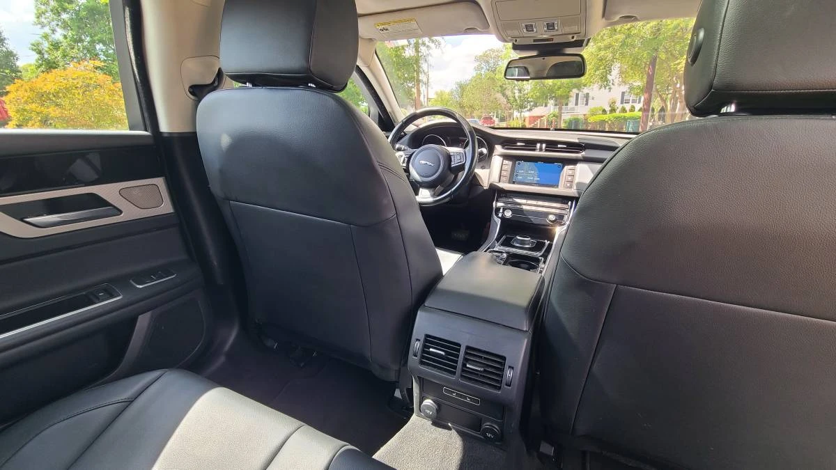 2017 Jaguar XF - Image 15 of 20