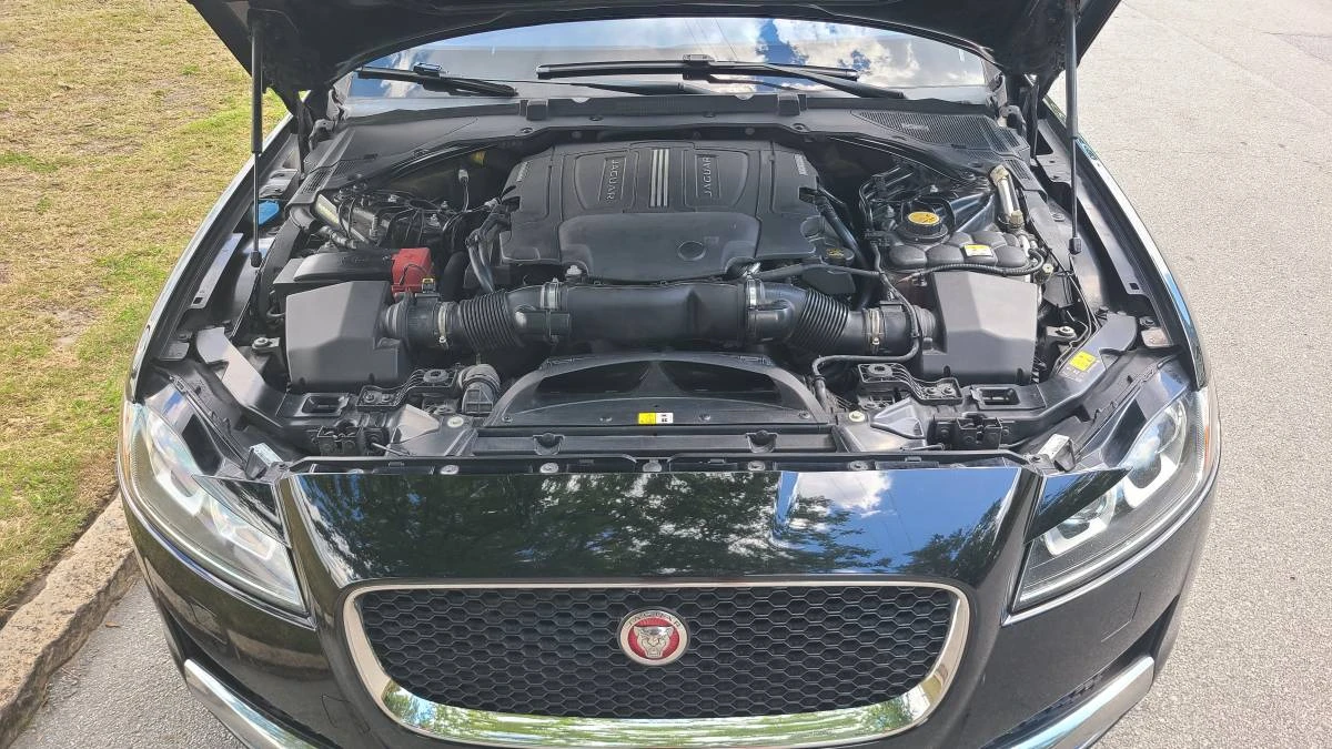 2017 Jaguar XF - Image 11 of 20