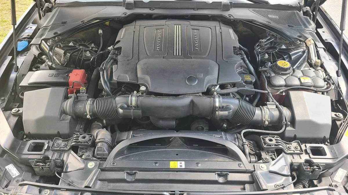 2017 Jaguar XF - Image 12 of 20