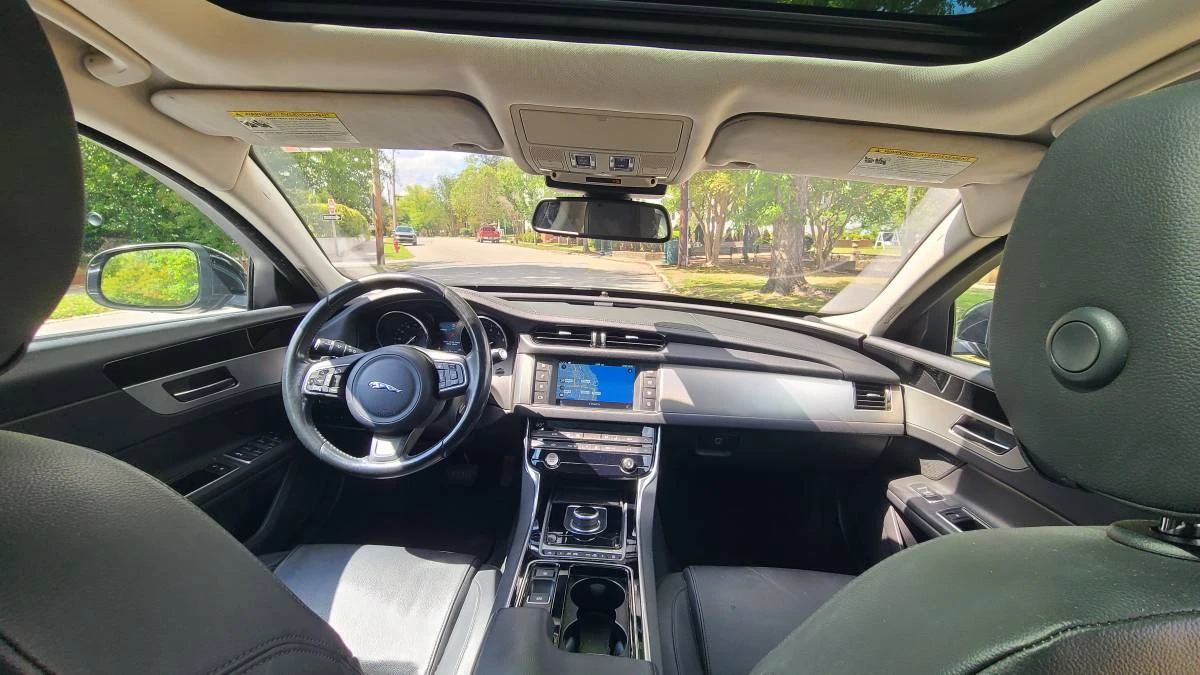 2017 Jaguar XF - Image 14 of 20